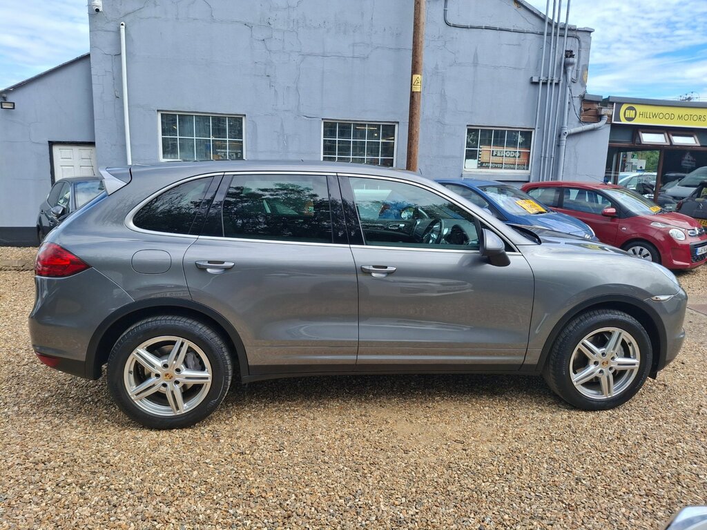 Porsche Cayenne 4.8L V8 Gts Tiptronic S 420 Bhp White #8