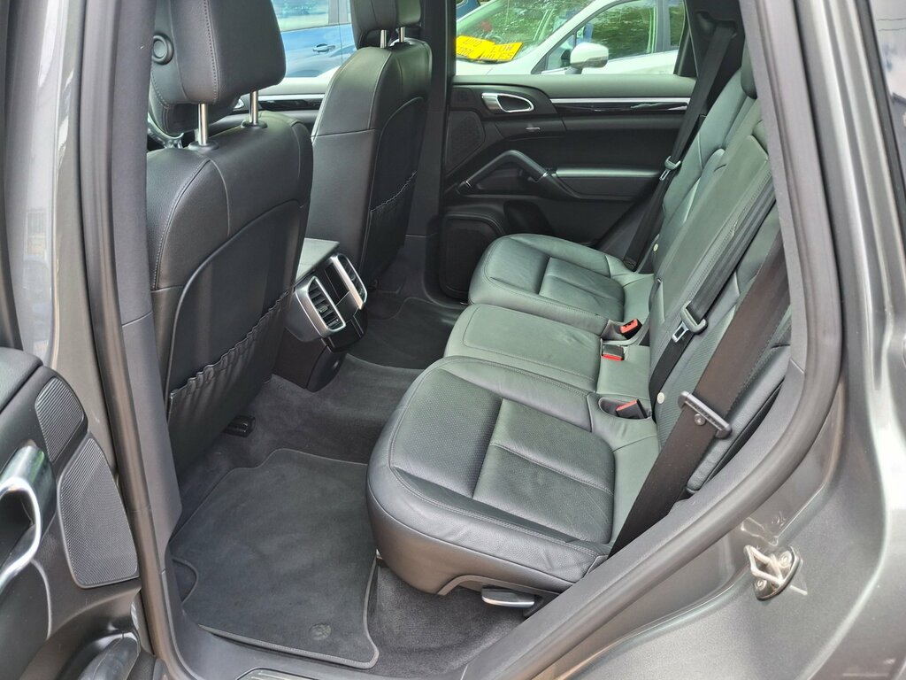 Porsche Cayenne 4.8L V8 Gts Tiptronic S 420 Bhp White #14