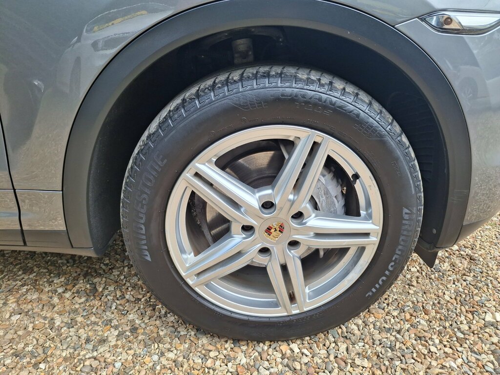 Porsche Cayenne 4.8L V8 Gts Tiptronic S 420 Bhp White #38
