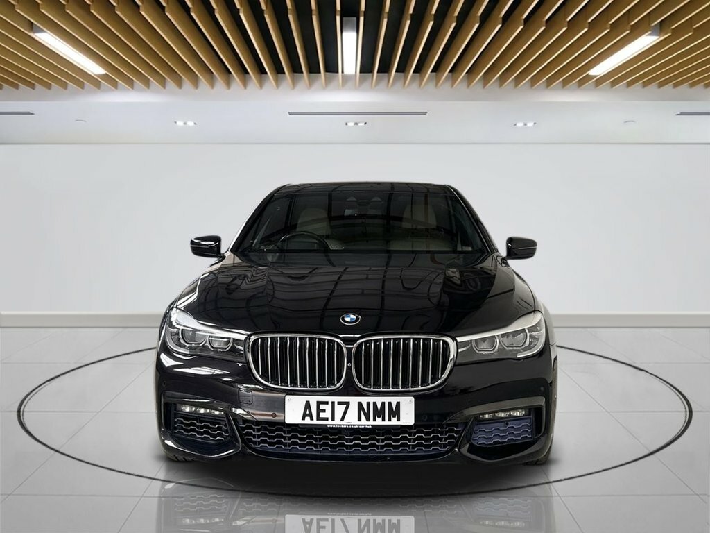 BMW 7 Series 4.4L M Sport Black #2
