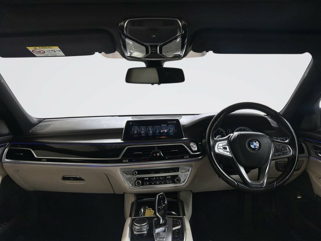 BMW 7 Series 4.4L M Sport Black #3