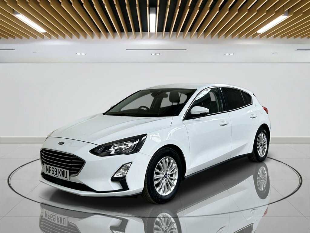 Ford Focus 1L Titanium MF69KWU White #3