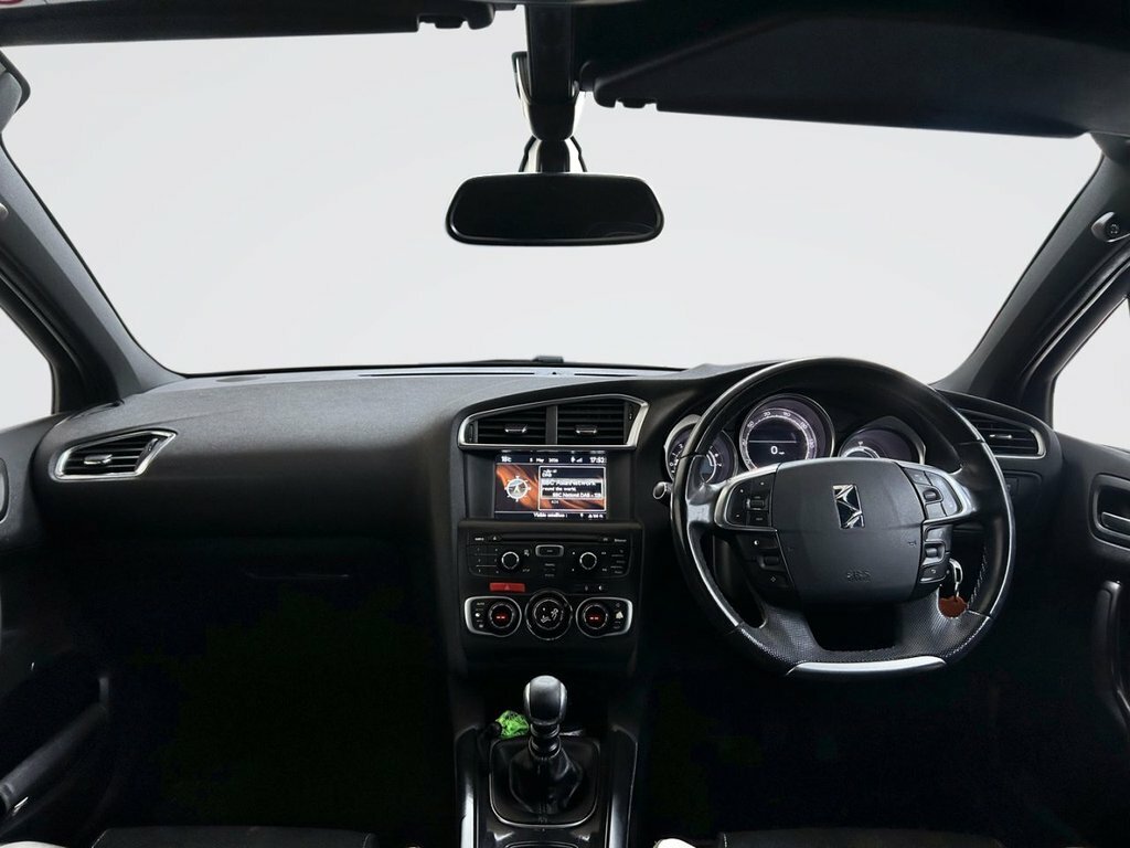 Citroen DS4 Hatchback White #3