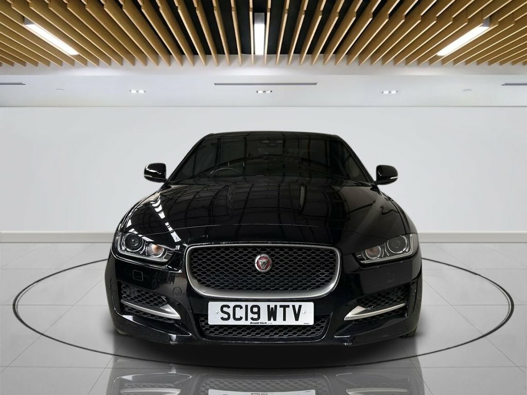 Jaguar XE 2L R-sport SC19WTV Black #2