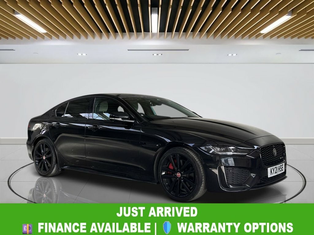 Jaguar XE 2L R-dynamic Black Black