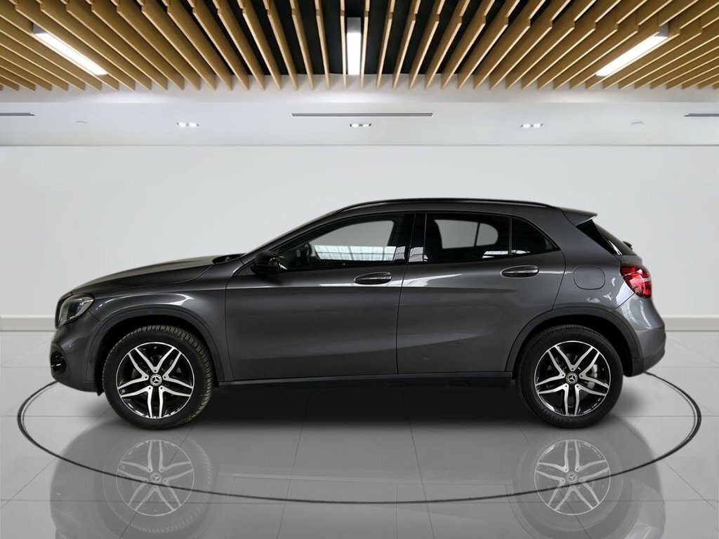 Mercedes-Benz GLA Class 1.6L Urban Edition EO69JFK Grey #5