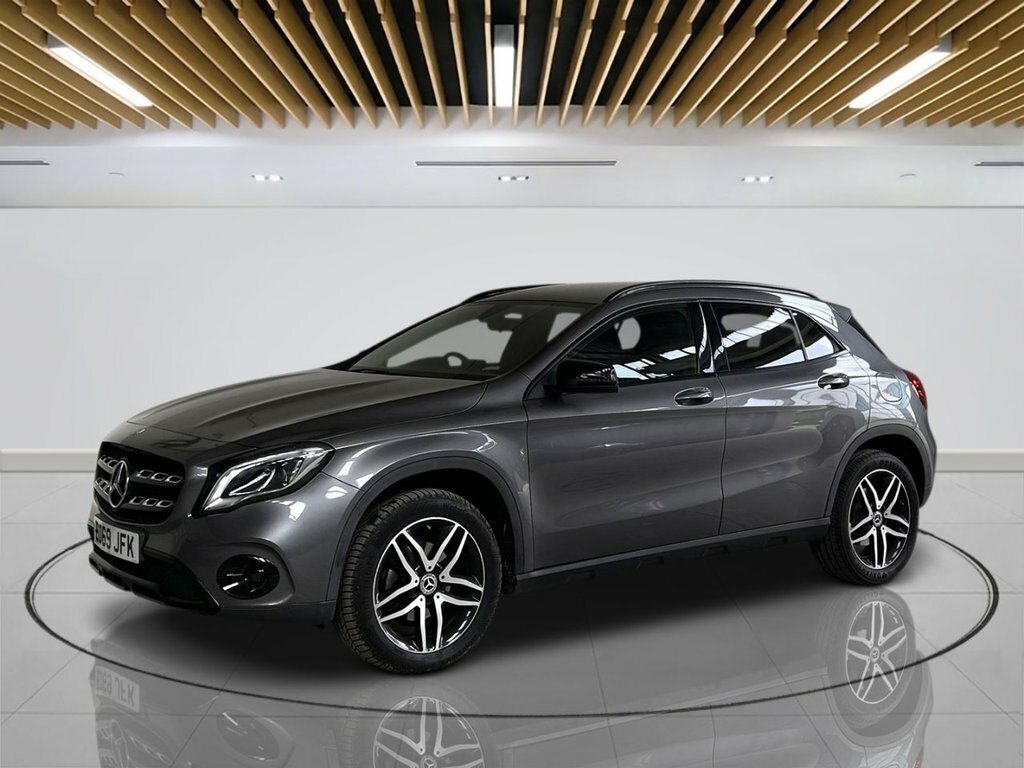 Mercedes-Benz GLA Class 1.6L Urban Edition EO69JFK Grey #4
