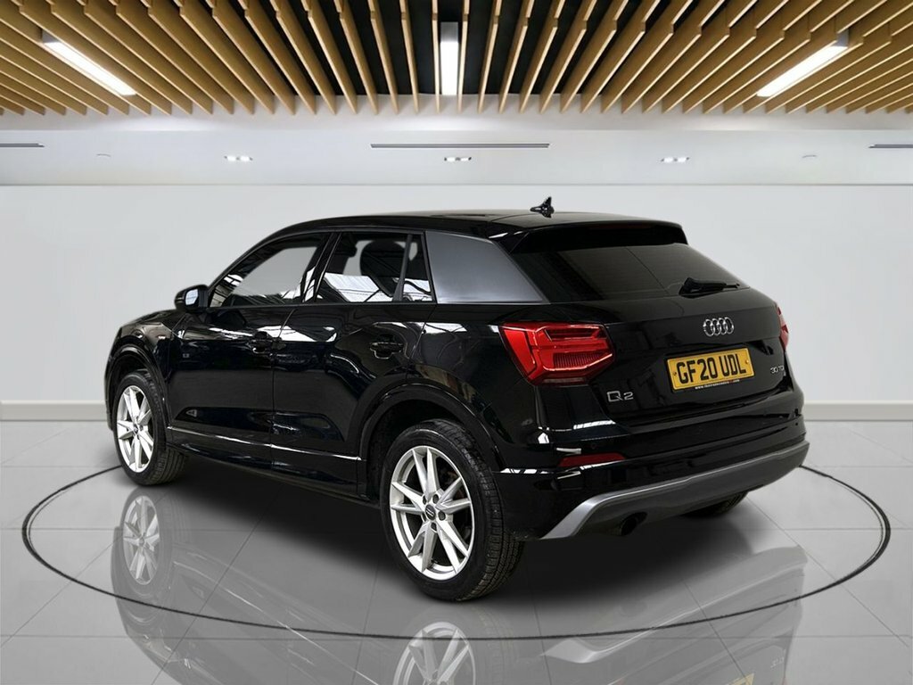 Audi Q2 1.6L S Line Black #6