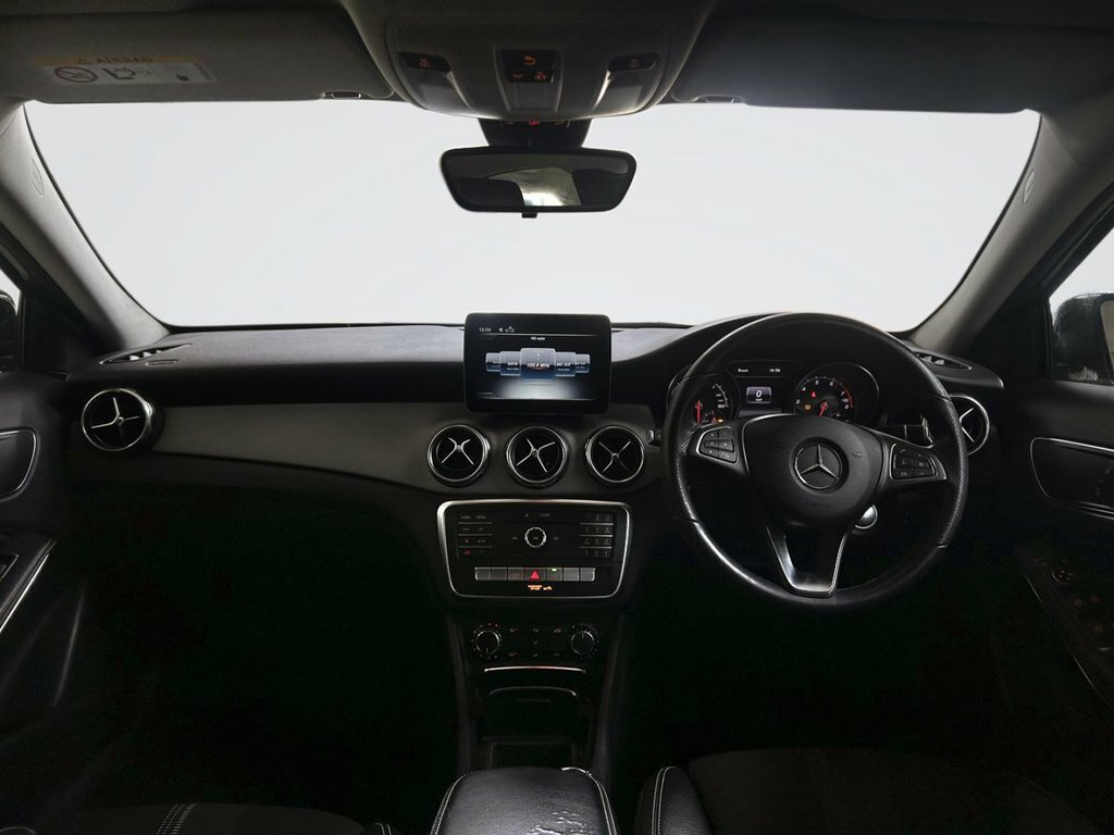 Mercedes-Benz GLA Class 1.6L Urban Edition MC19KJO Grey #3