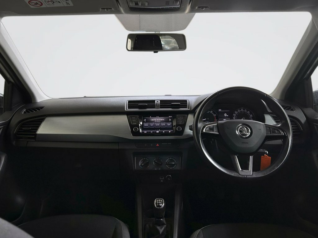Skoda Fabia 1L Colour Edition YH70XXV White #3