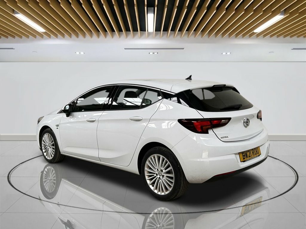 Vauxhall Astra 1.2L Elite Nav BW21ROU White #6