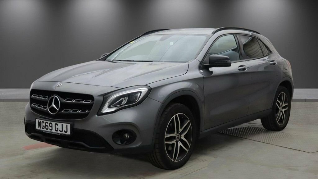 Mercedes-Benz GLA Class 1.6L Urban Edition WG69GJJ Grey #2