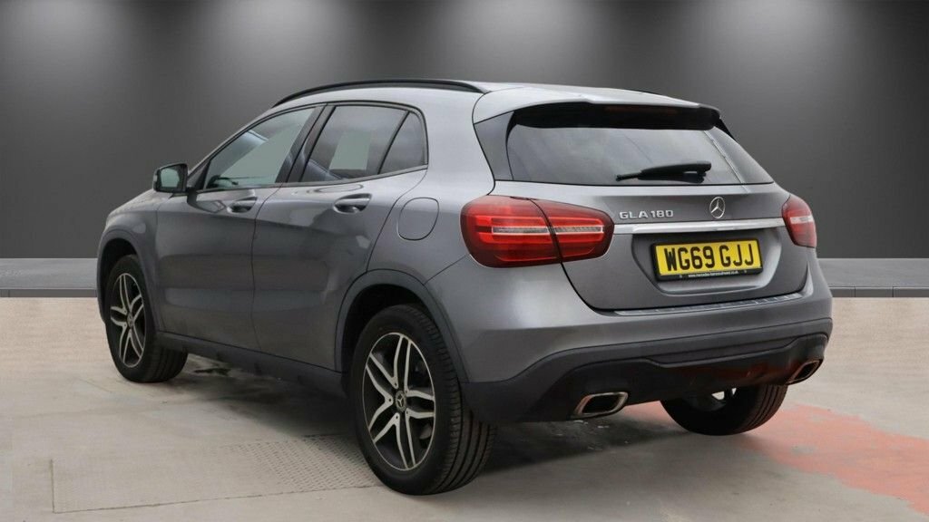 Mercedes-Benz GLA Class 1.6L Urban Edition WG69GJJ Grey #3