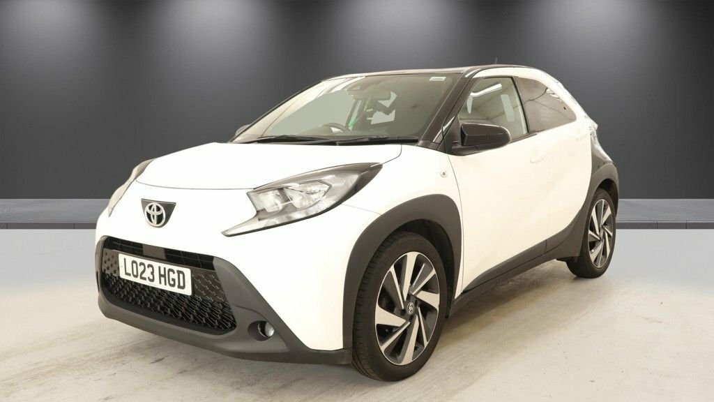 Toyota Aygo X 1L Edge LO23HGD White #2