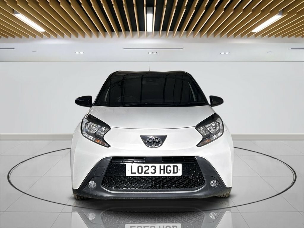 Toyota Aygo X 1L Edge LO23HGD White #2