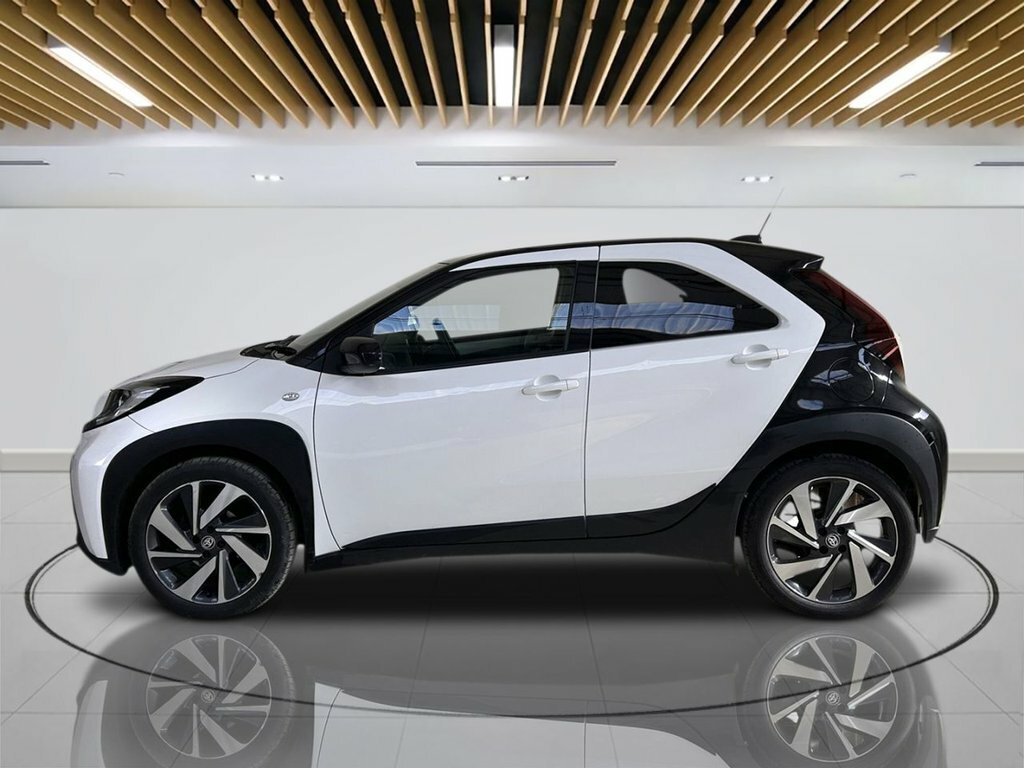 Toyota Aygo X 1L Edge LO23HGD White #5