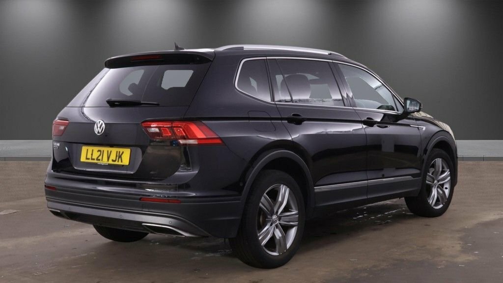 Volkswagen Tiguan Allspace 1.5L Match Black #4