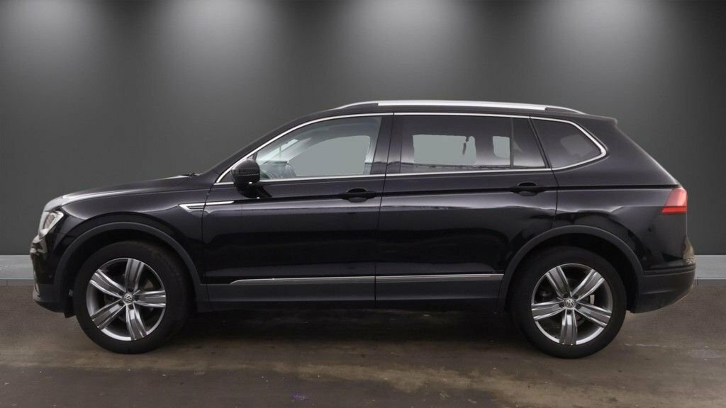 Volkswagen Tiguan Allspace 1.5L Match Black #6
