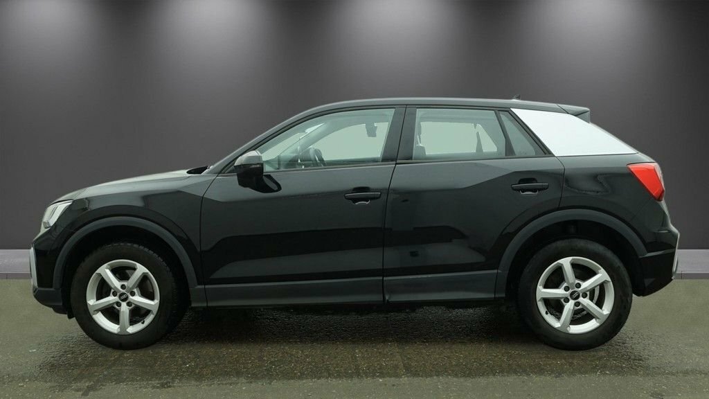 Audi Q2 1L Technik HJ22ZMU Black #6