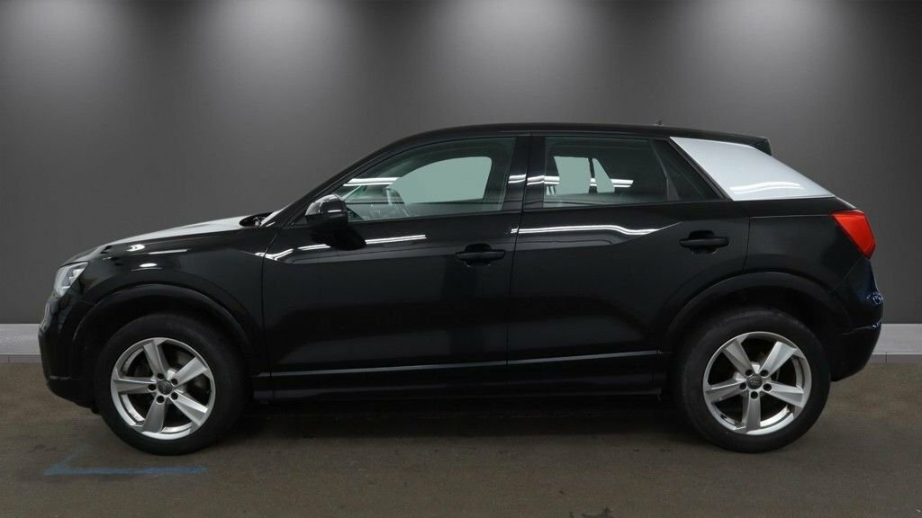 Audi Q2 1L Sport SD18TTE Black #6