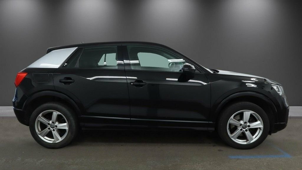Audi Q2 1L Sport SD18TTE Black #5