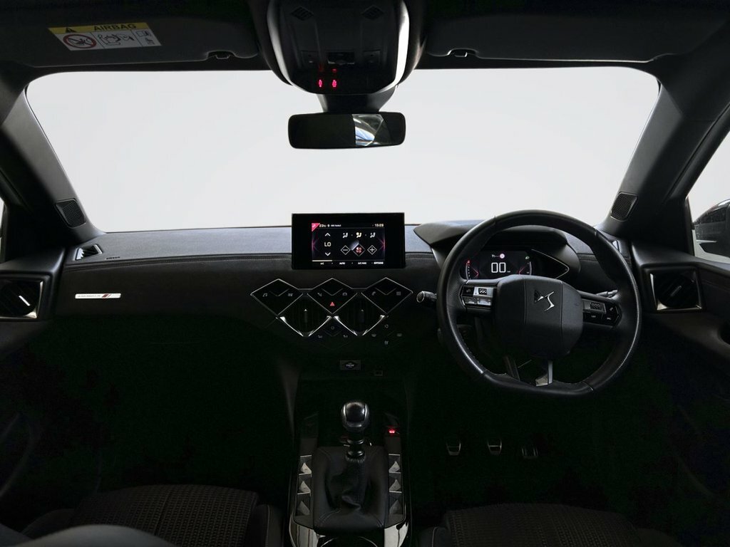 DS DS 3 Crossback 1.2L Performance Line White #3