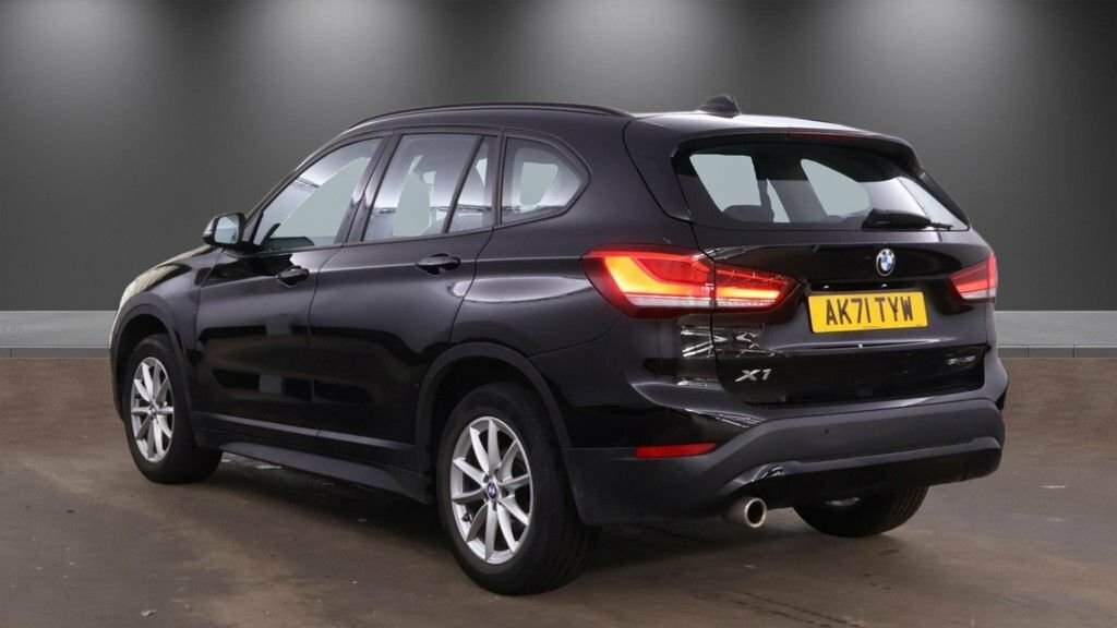 BMW X1 1.5L Se Black #3