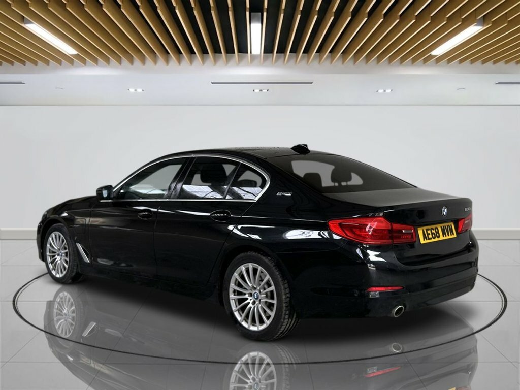 BMW 5 Series Saloon Black #6
