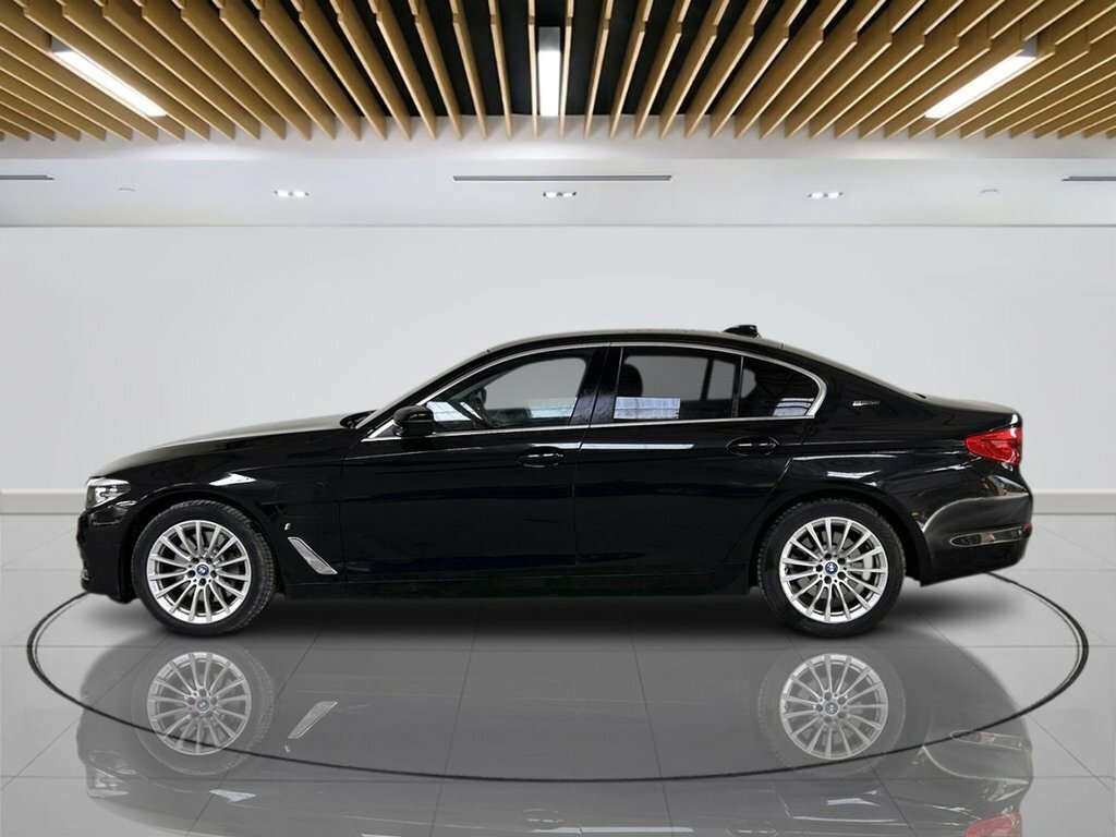 BMW 5 Series Saloon Black #5