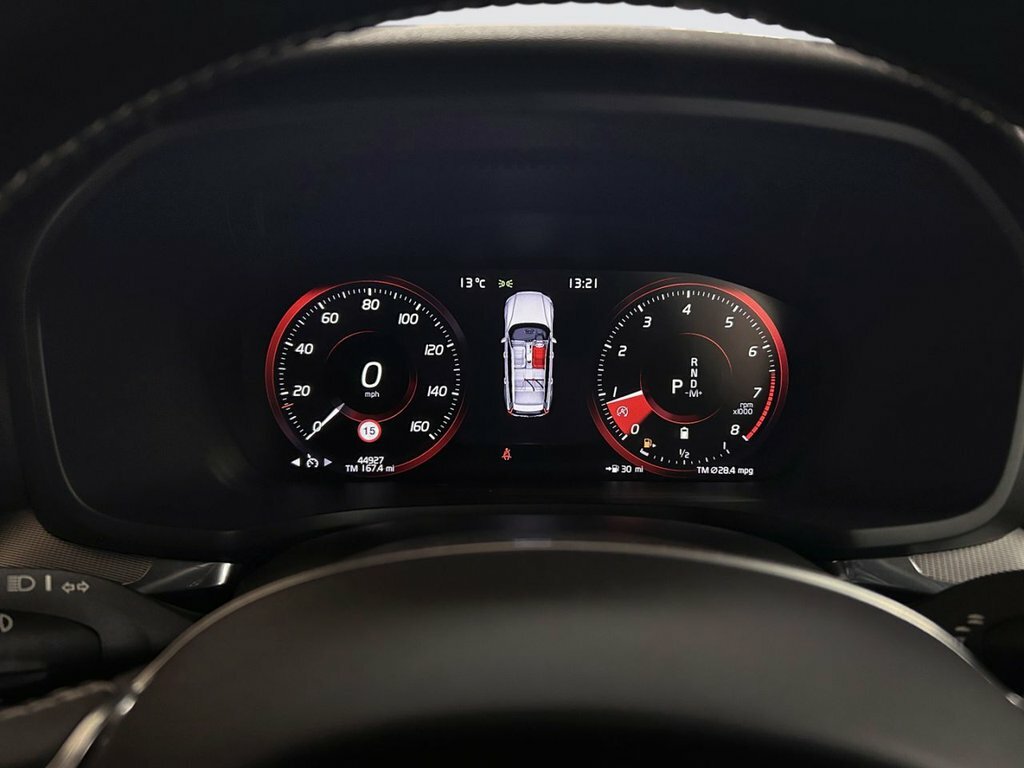 Volvo V60 D4 R-design Plus White #16