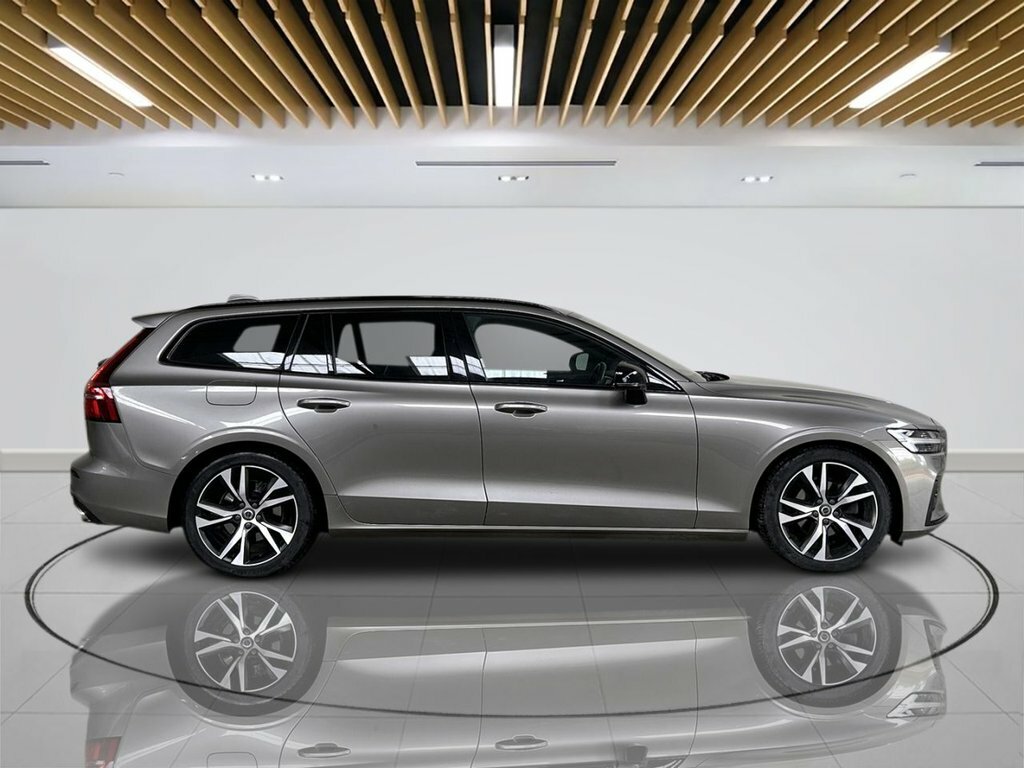 Volvo V60 D4 R-design Plus White #9