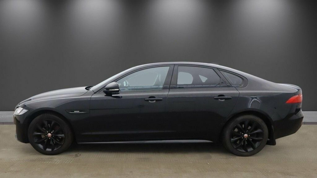 Jaguar XF 2L R-sport Black #6