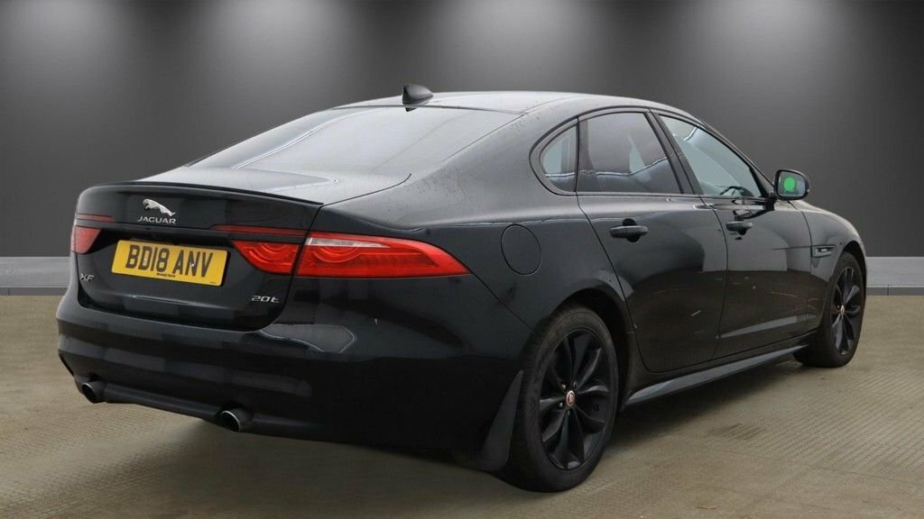 Jaguar XF 2L R-sport Black #4
