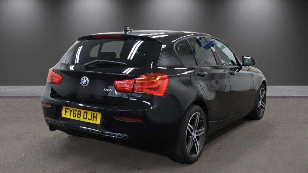 BMW 1 Series 1.5L Sport FY68OJH Black #4