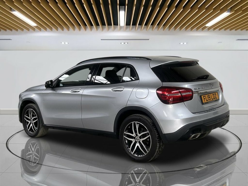 Mercedes-Benz GLA Class 1.6L Urban Edition FL19LDZ Silver #4