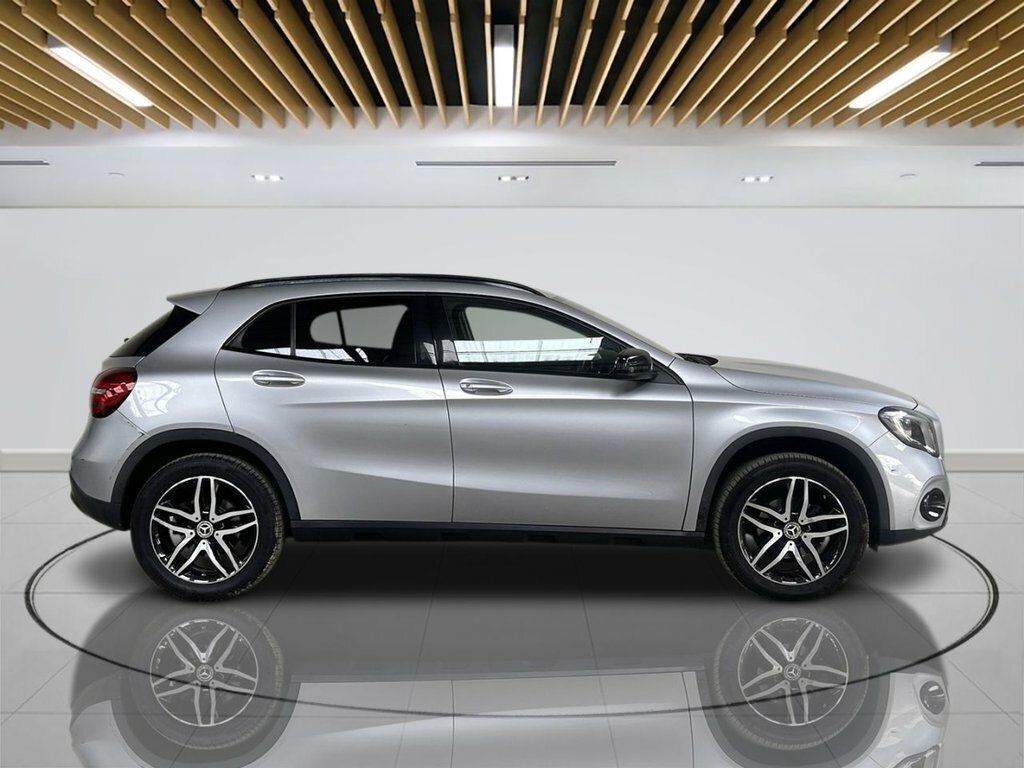 Mercedes-Benz GLA Class 1.6L Urban Edition FL19LDZ Silver #6