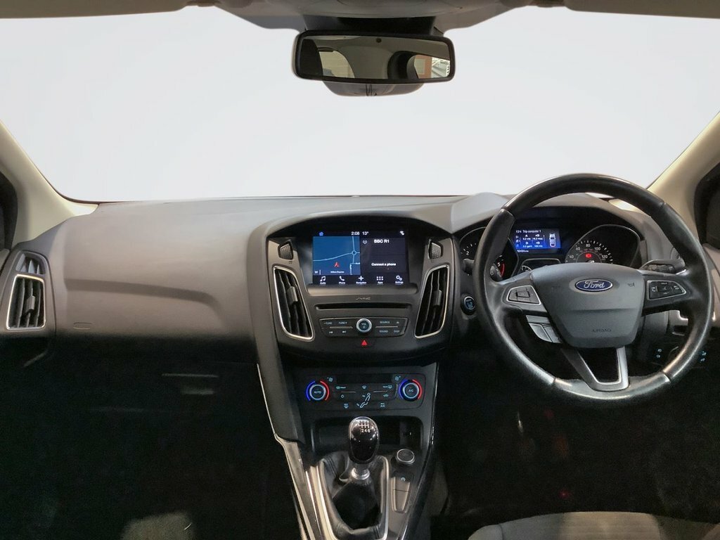 Ford Focus Hatchback MW66VDJ Grey #3