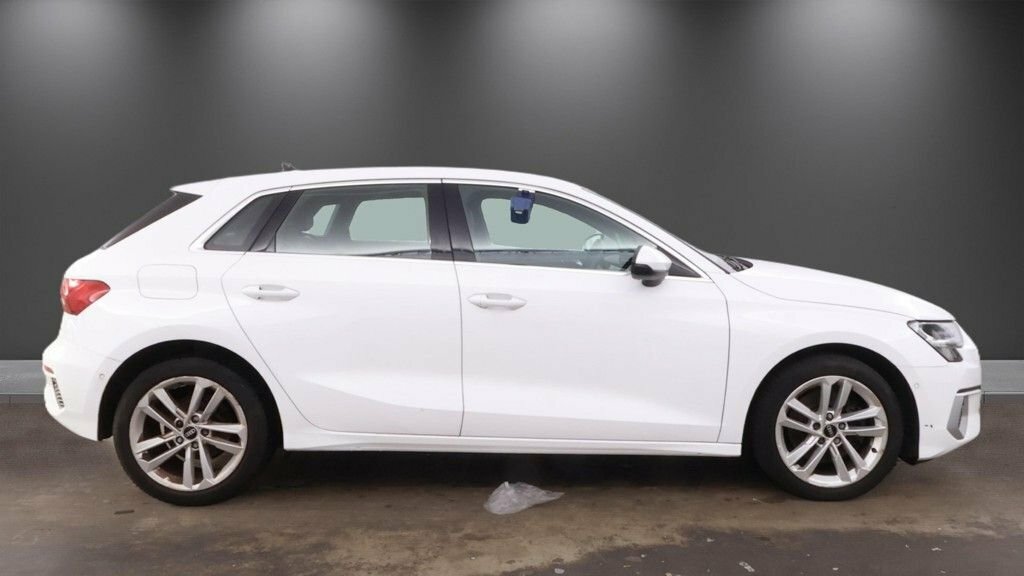 Audi A3 1L Sport PJ21LFZ White #4