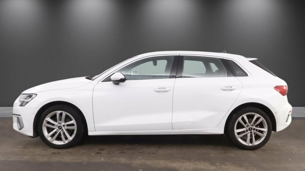 Audi A3 1L Sport PJ21LFZ White #5