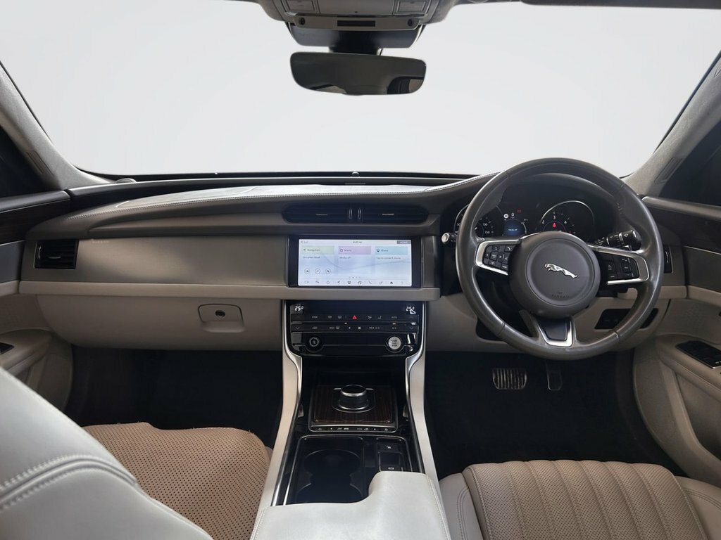 Jaguar XF 2L Portfolio Grey #3