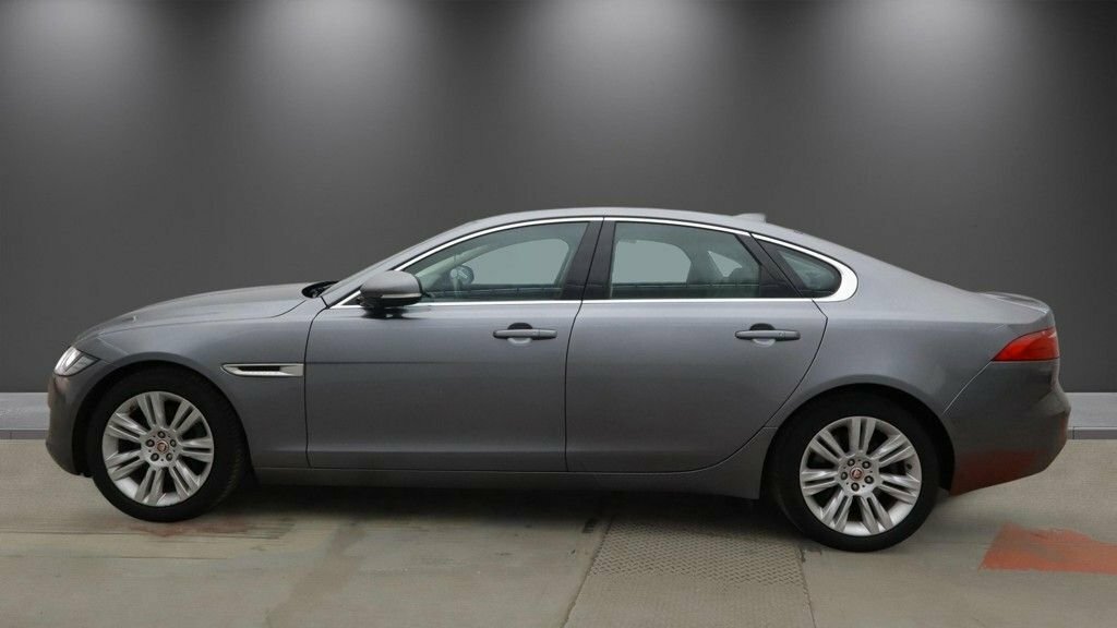 Jaguar XF 2L Portfolio Grey #6