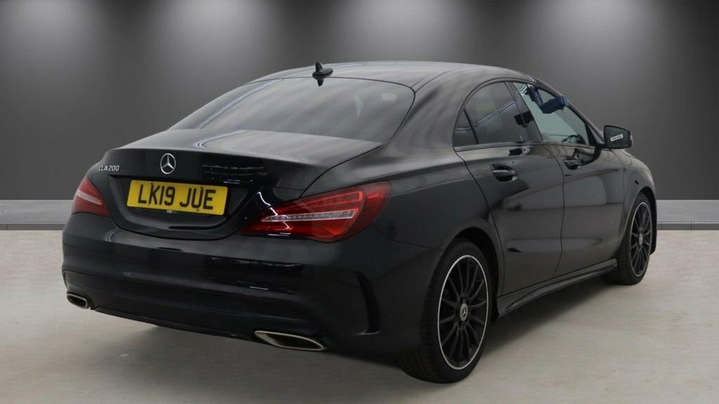 Mercedes-Benz CLA Class Cla 200 Amg Line Premium Plus Tip White #4
