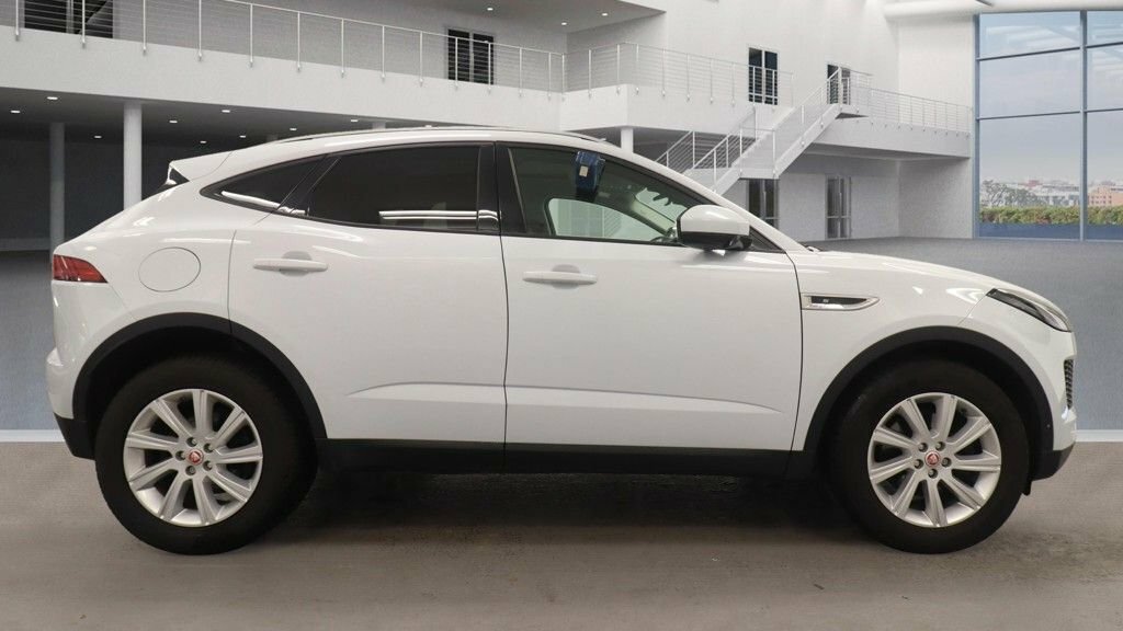 Jaguar E-Pace 2L S White #4