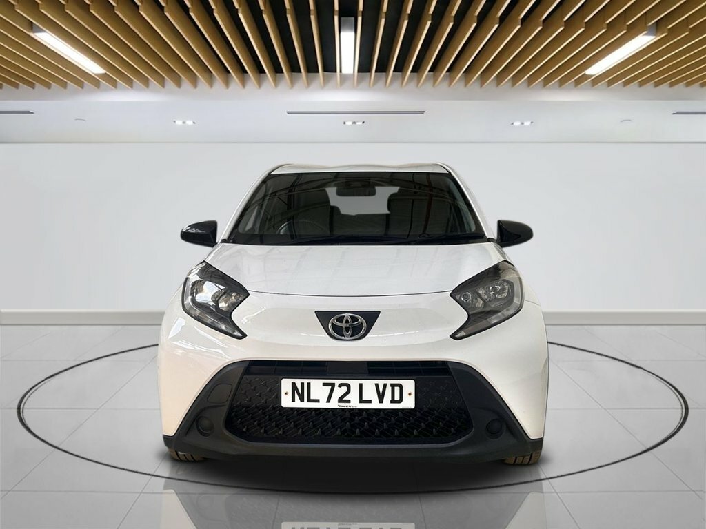 Toyota Aygo X 1L Pure NL72LVD White #2