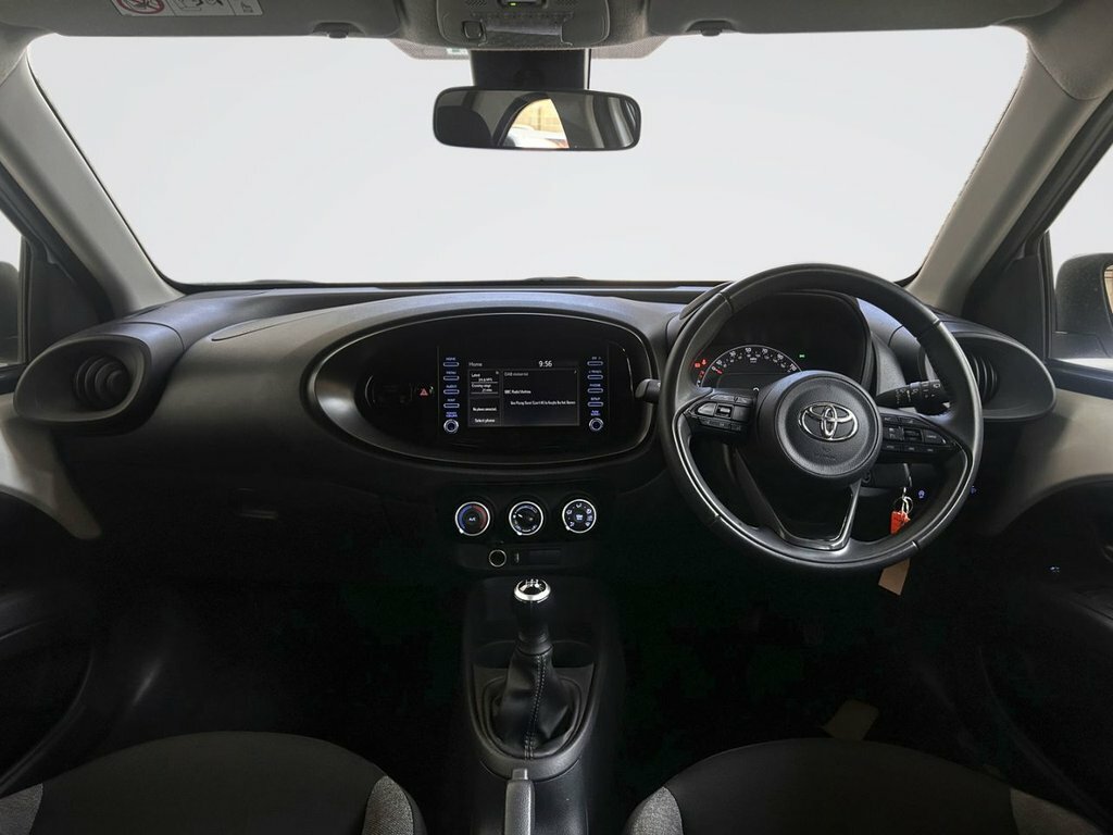 Toyota Aygo X 1L Pure NL72LVD White #3
