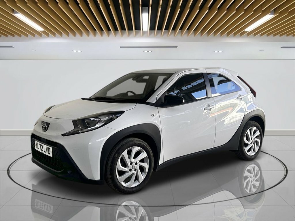 Toyota Aygo X 1L Pure NL72LVD White #4