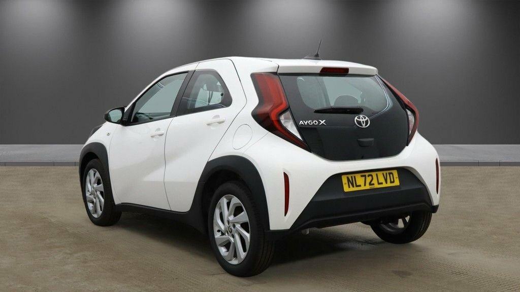 Toyota Aygo X 1L Pure White #3