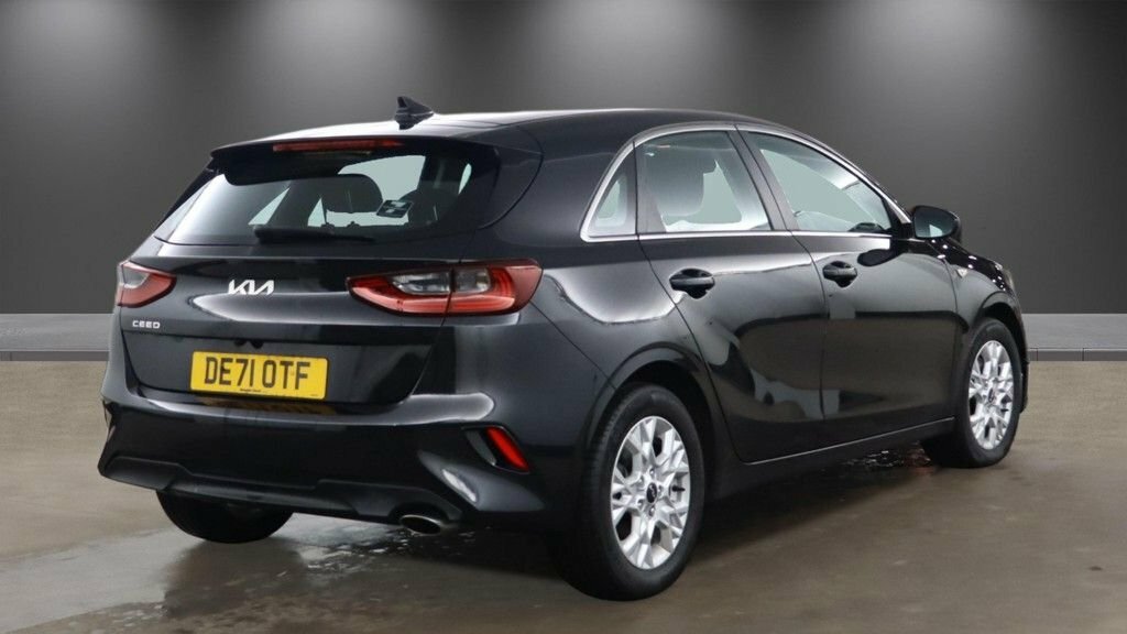 Kia Ceed 1L 2 Black #4