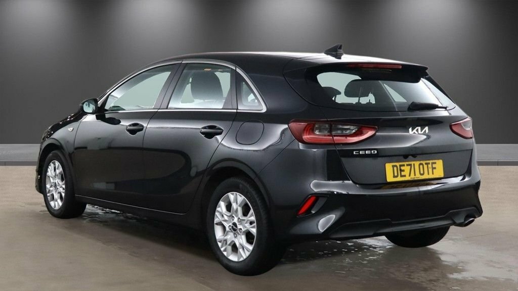 Kia Ceed 1L 2 Black #3