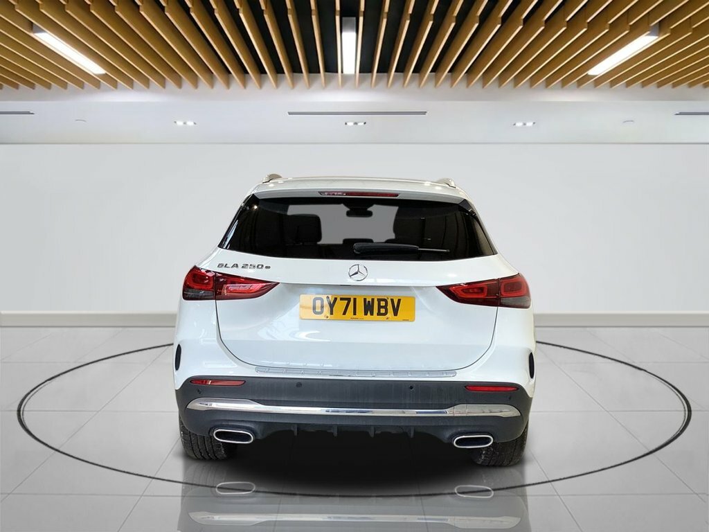 Mercedes-Benz GLA Class 1.3L Exclusive Edition White #6